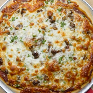 PIZZA – 9″ – Chicken, chorizo, mozzarella, cedar, tomato sauce